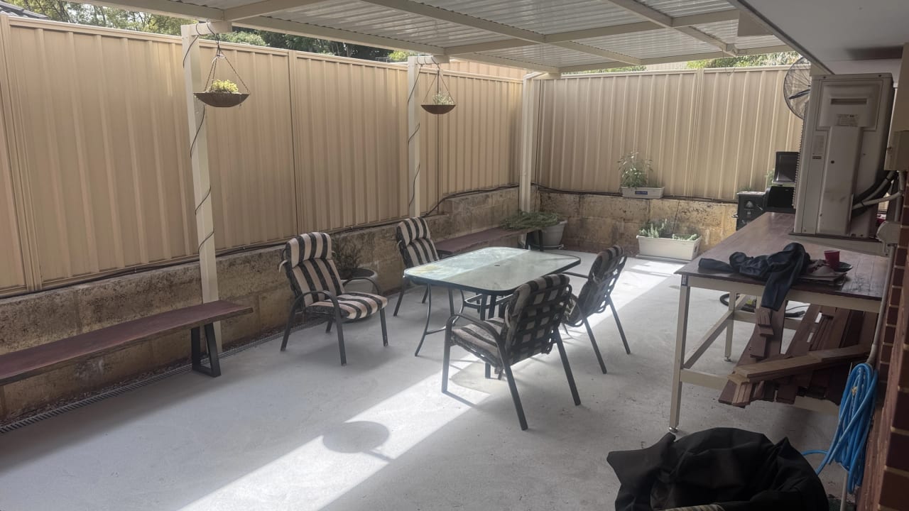 Furnished room in a share house