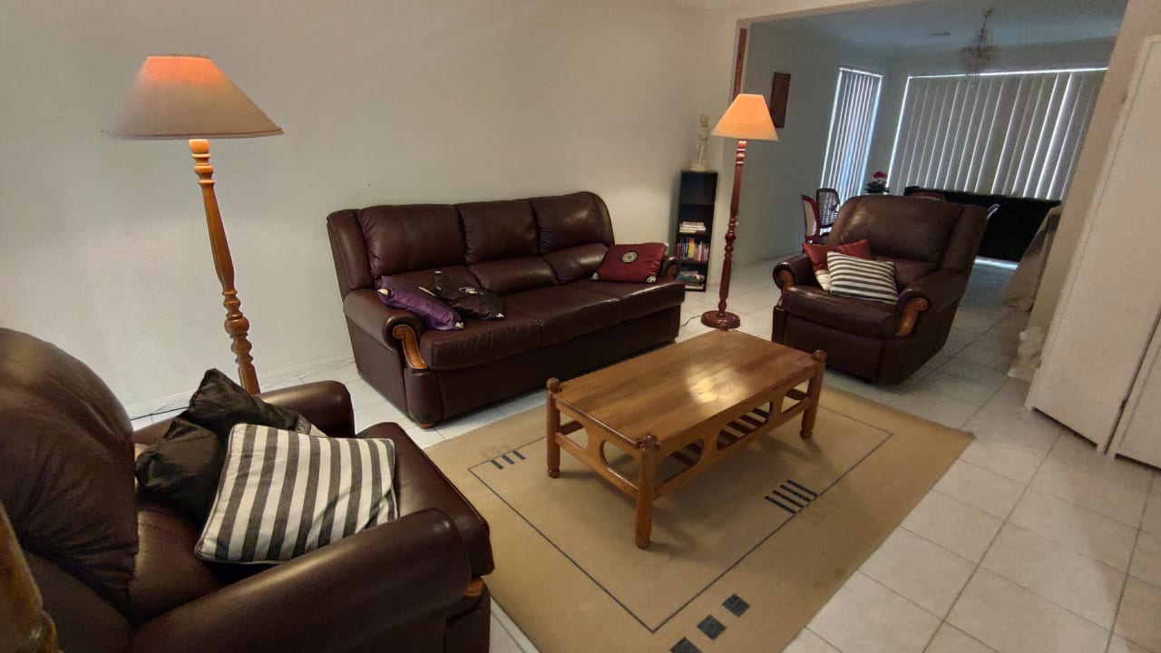 Furnished room in a share house