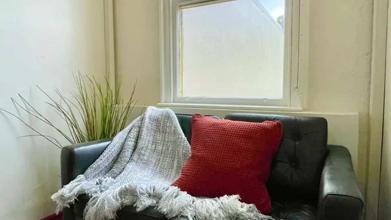 Furnished room studio flat for rent