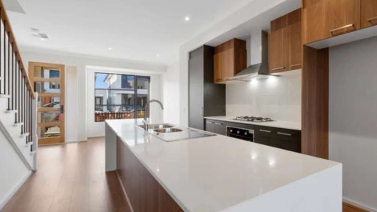 Unfurnished room with own bathroom