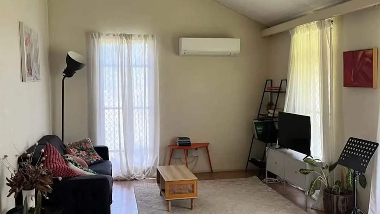 Room in a share house