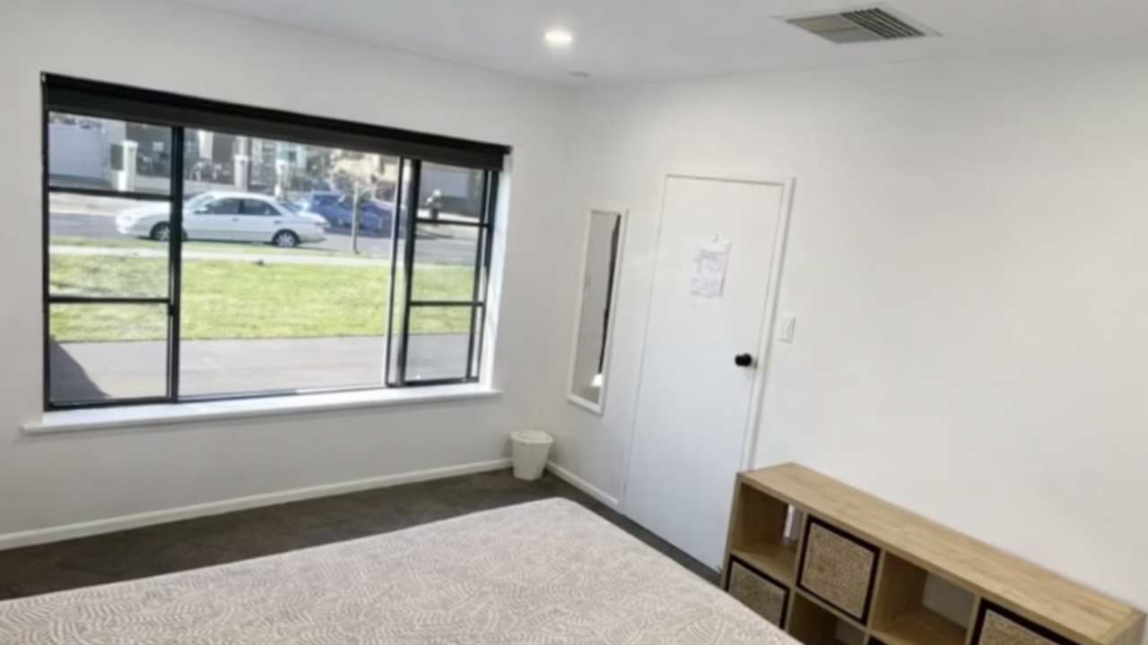 Room in a share house