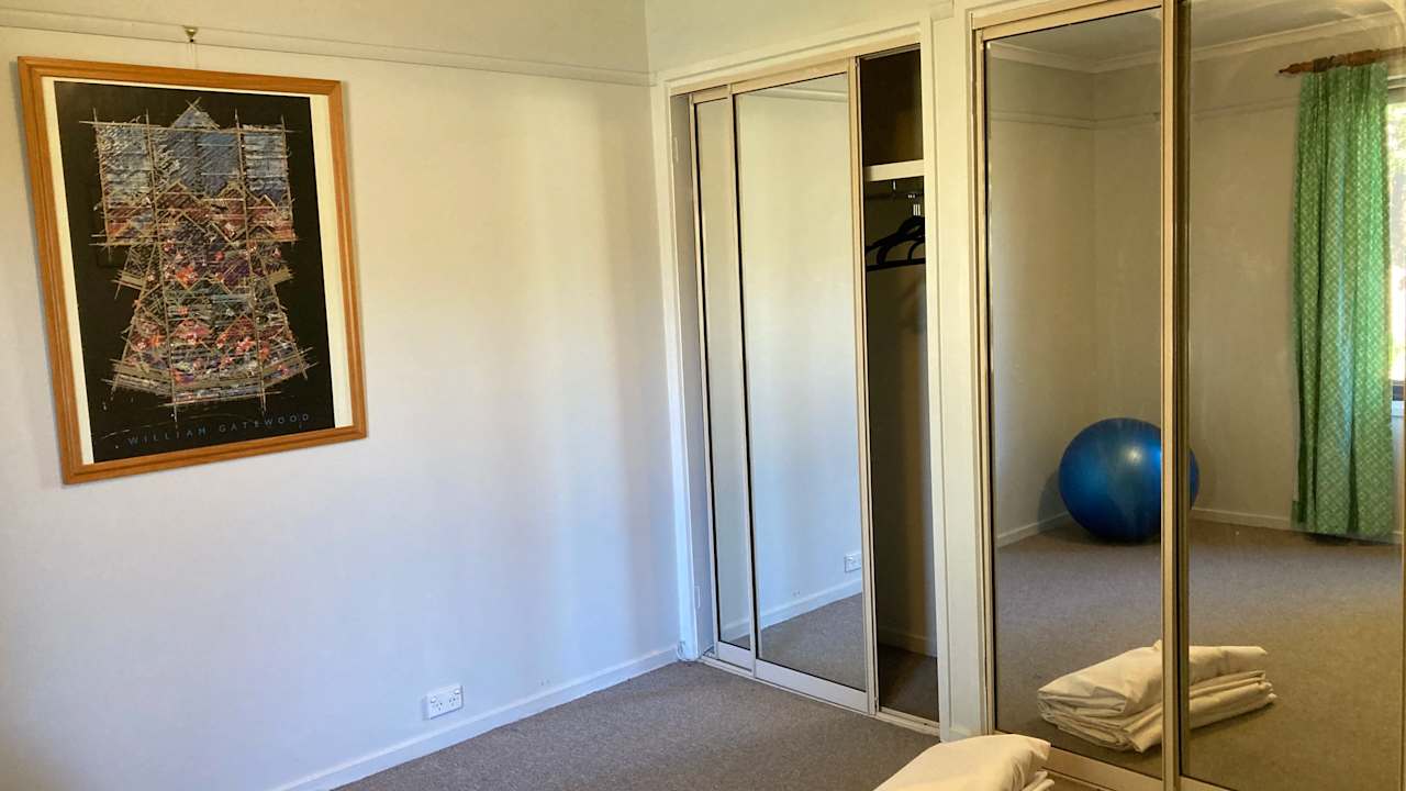 Room in a share house
