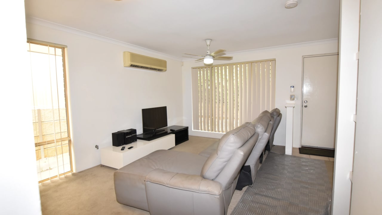 Furnished room in a share house