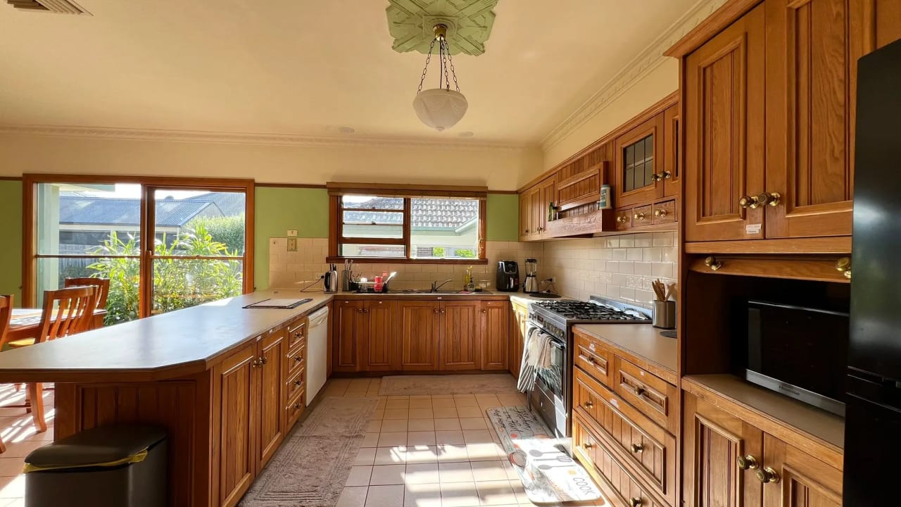 Room in a share house