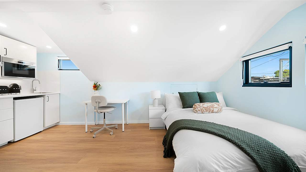 Room studio flat for rent