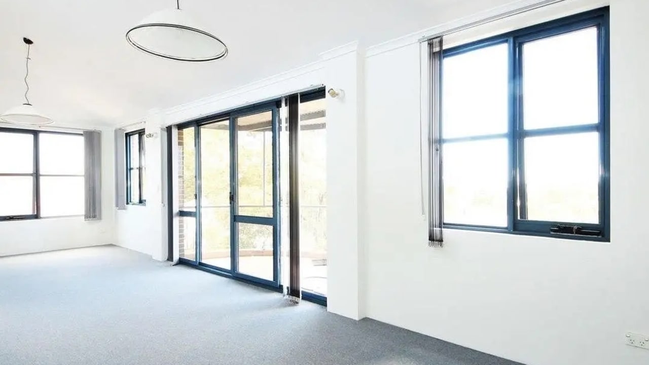 Unfurnished room in a flatshare