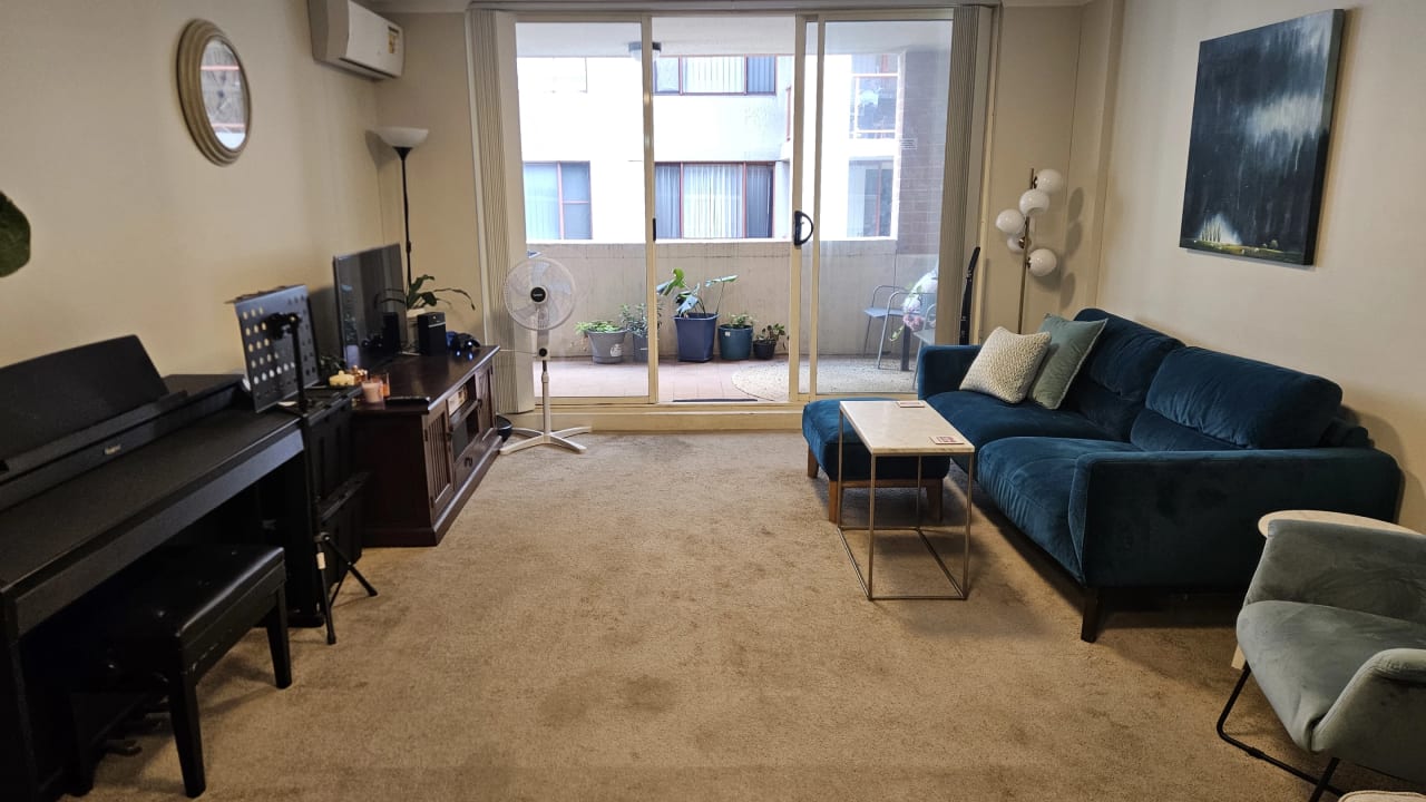 Unfurnished room with own bathroom