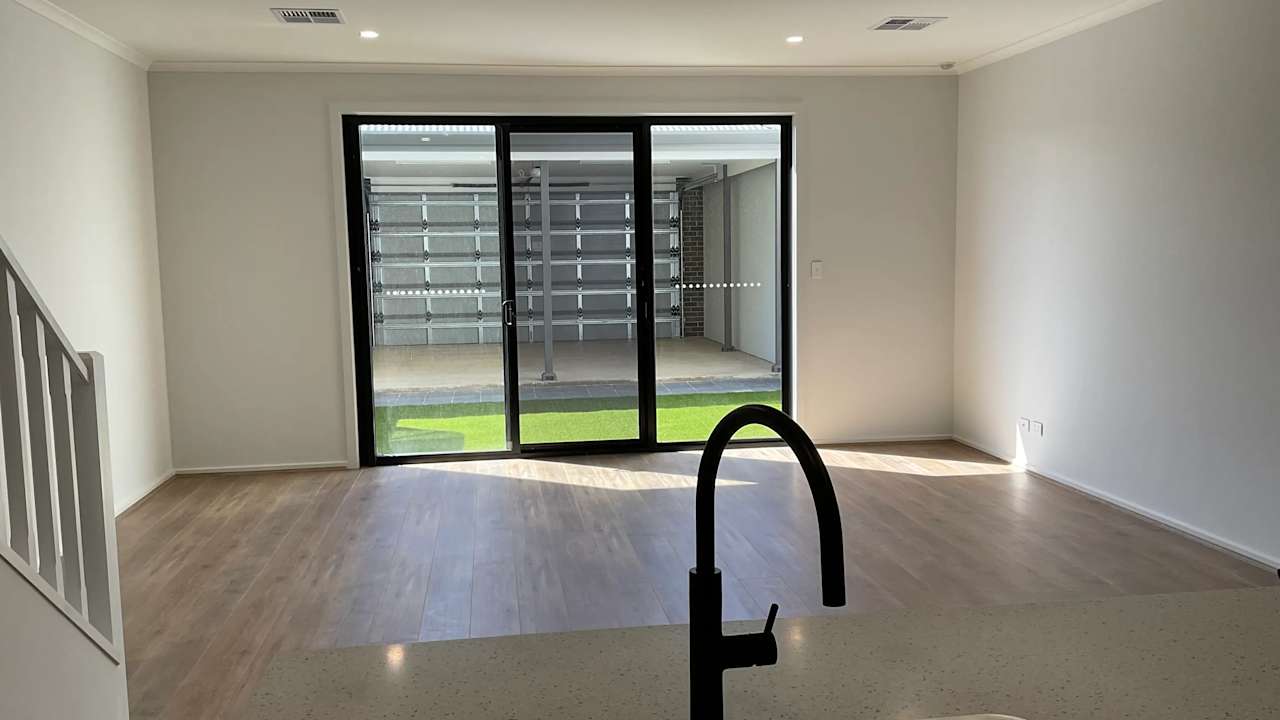 Whole property with 3 rooms for rent