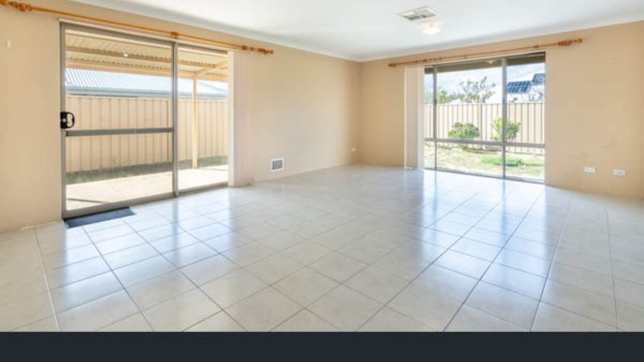 Whole property with 4 rooms for rent