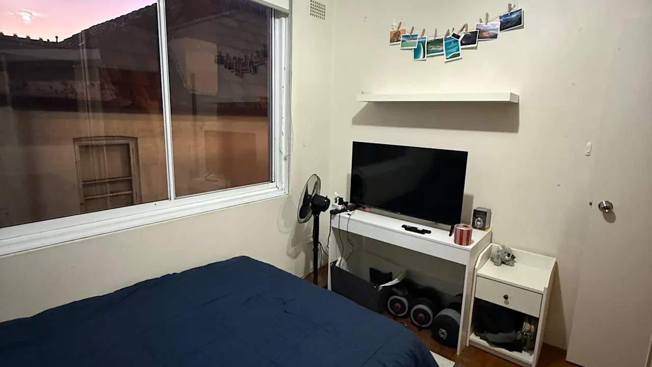 Furnished room with ensuite in a flatshare