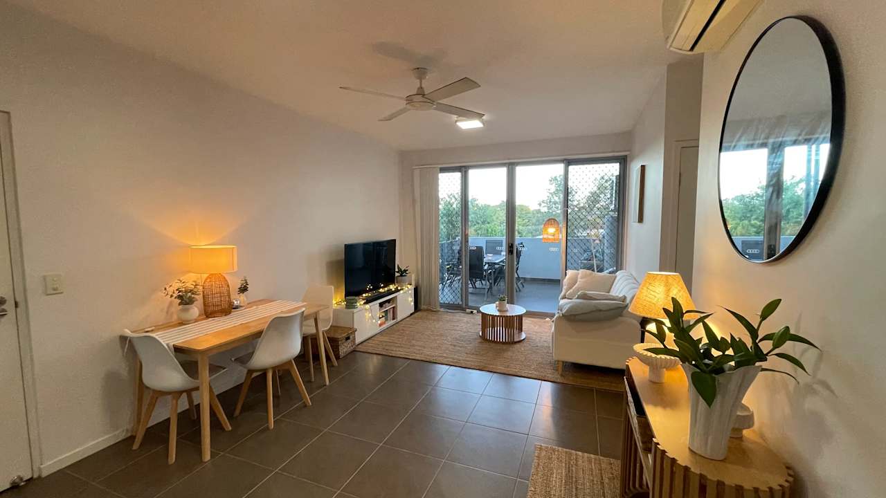 Unfurnished room with own bathroom