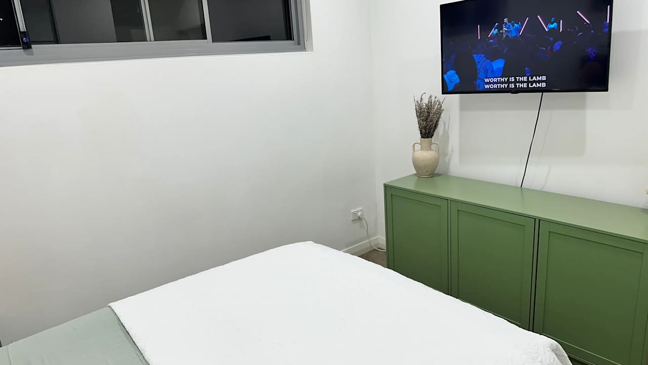 Furnished room with own bathroom