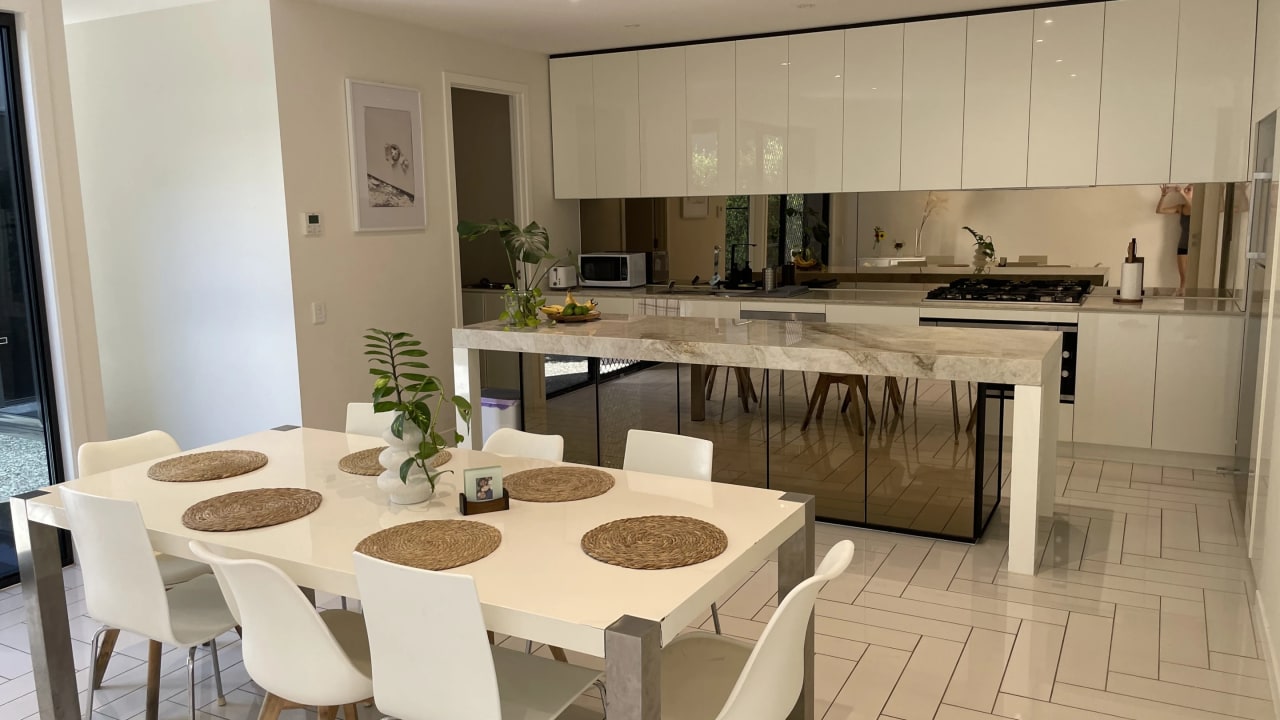 Room in a share house
