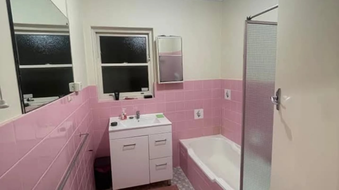 Room in a share house