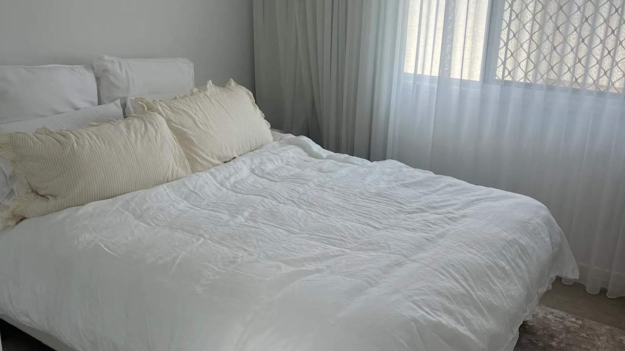 Unfurnished room in a share house