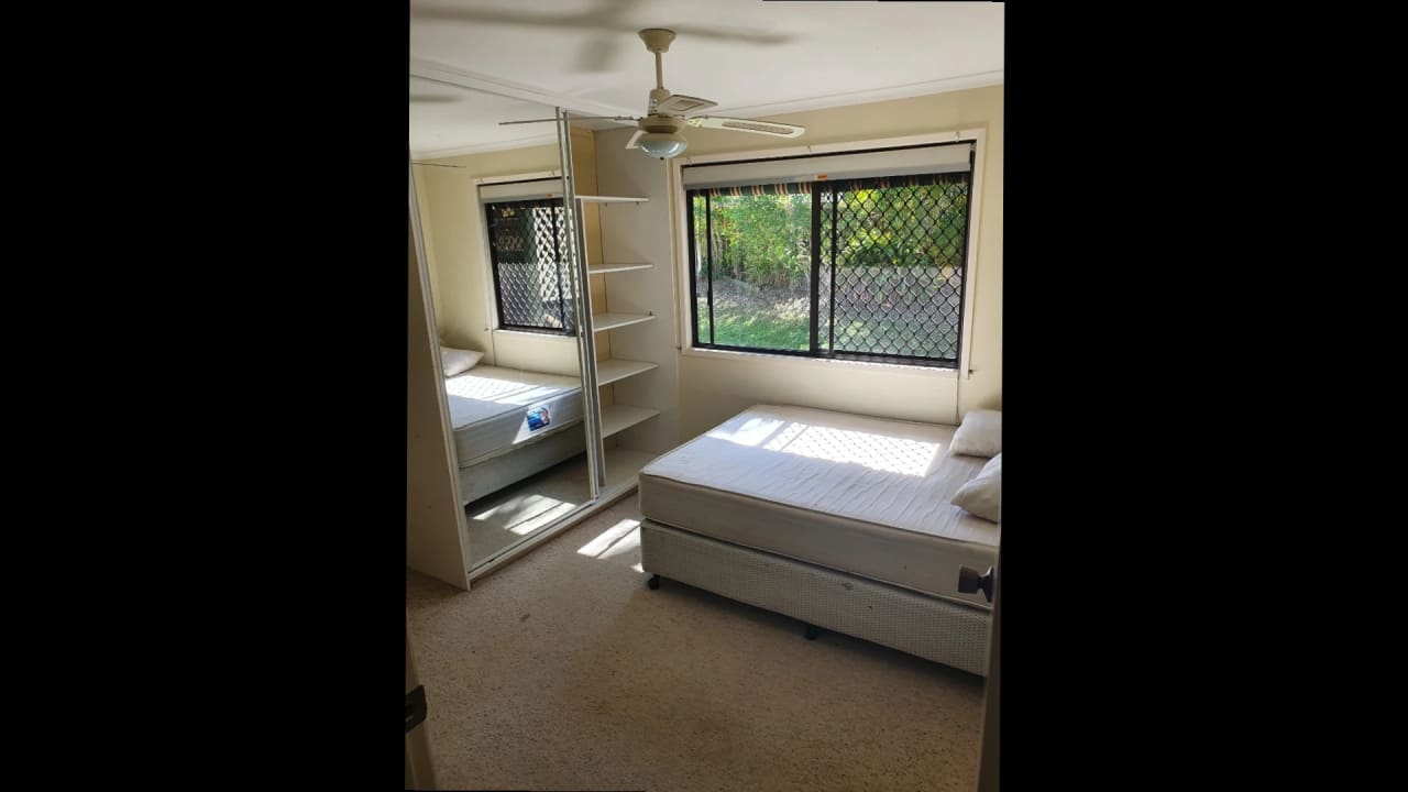 Room in a share house