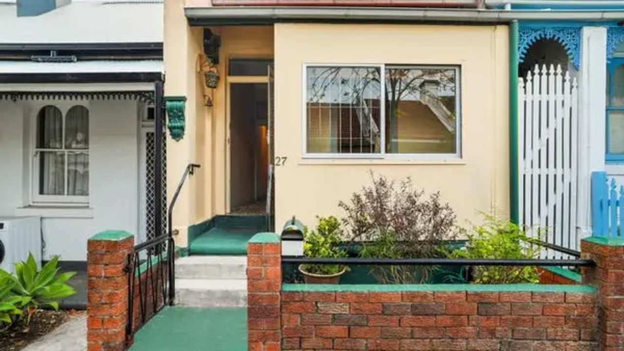 Whole property with 2 rooms for rent