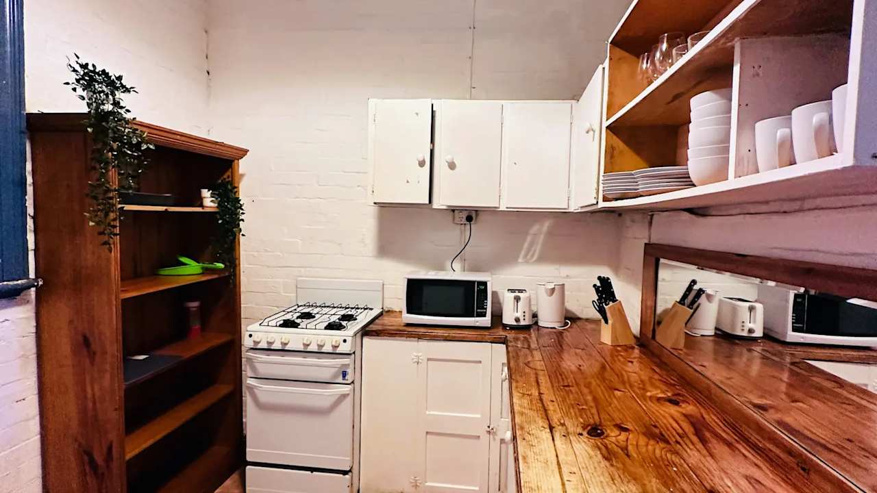 Furnished room in a share house