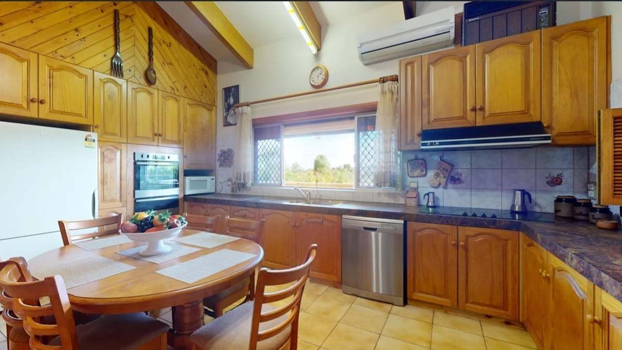 Furnished room with ensuite in a share house