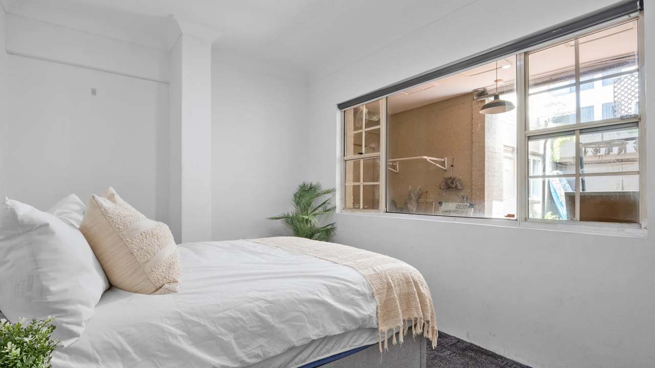 Furnished room in a share house