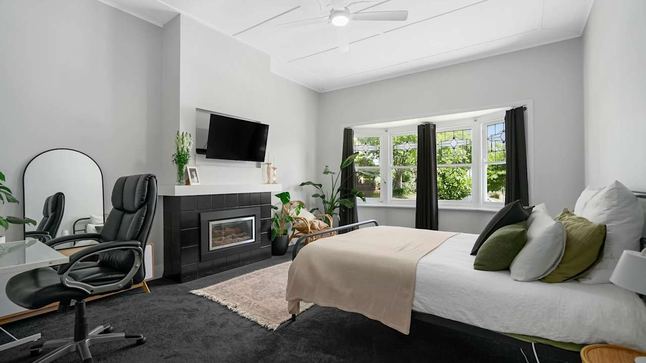 Furnished room in a share house