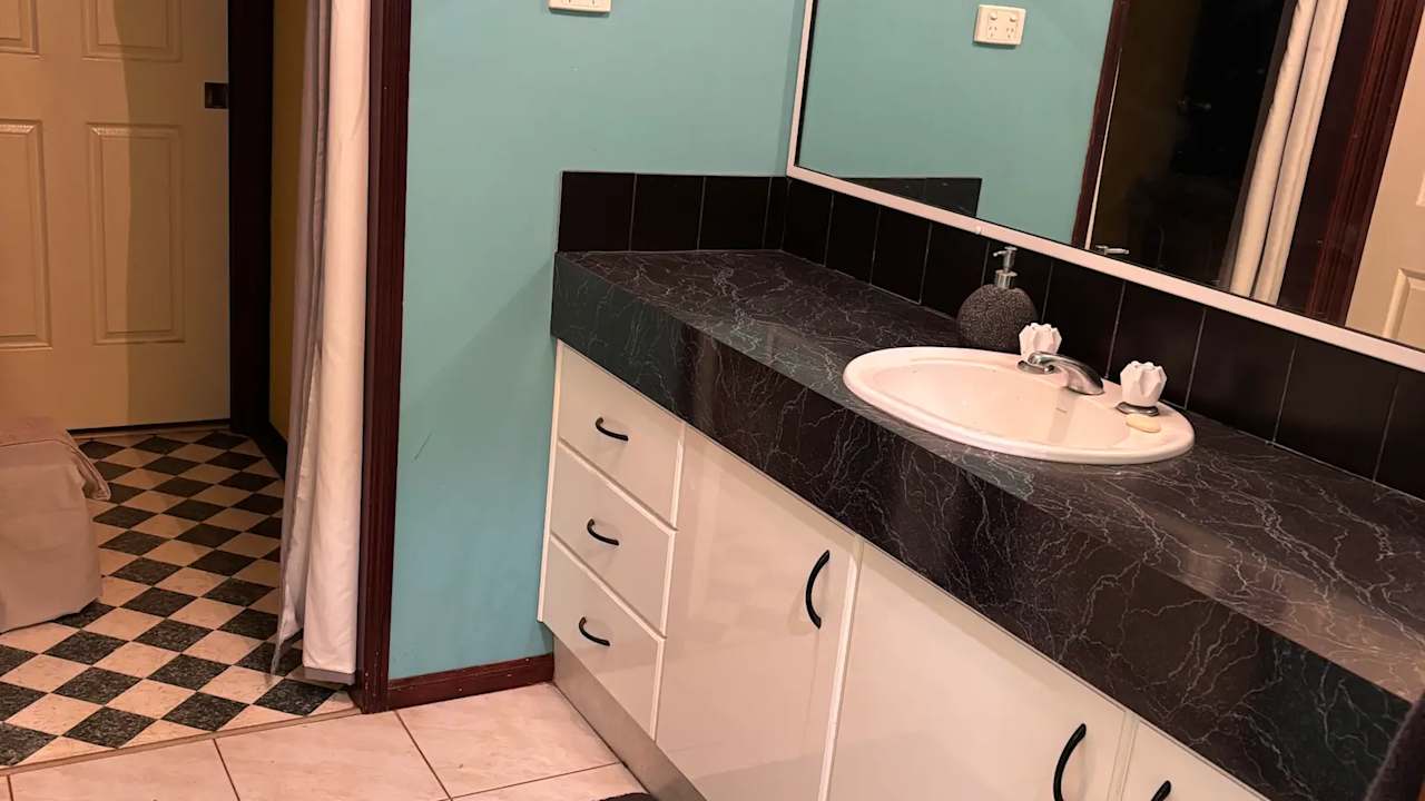 Furnished room with own bathroom