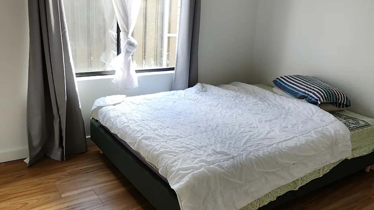 Room in a share house