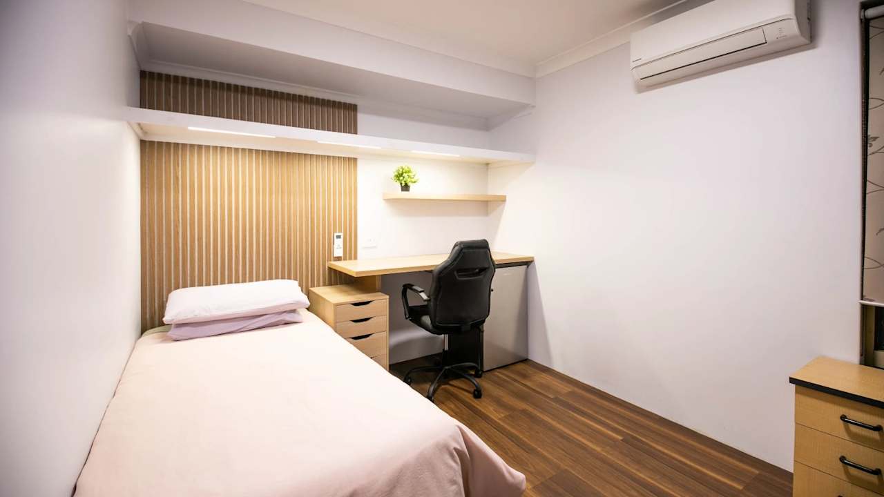 Furnished room in a share house
