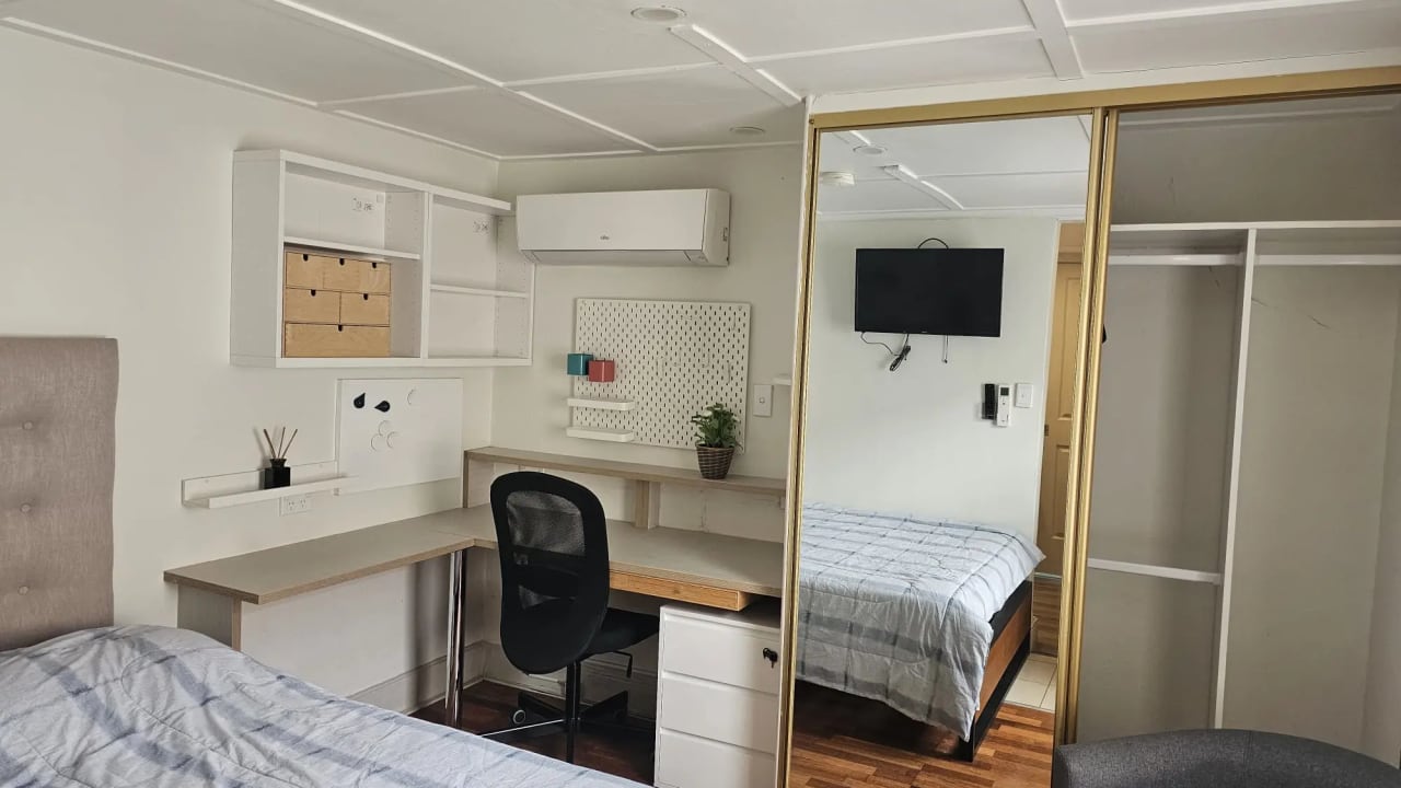 Furnished room with own bathroom