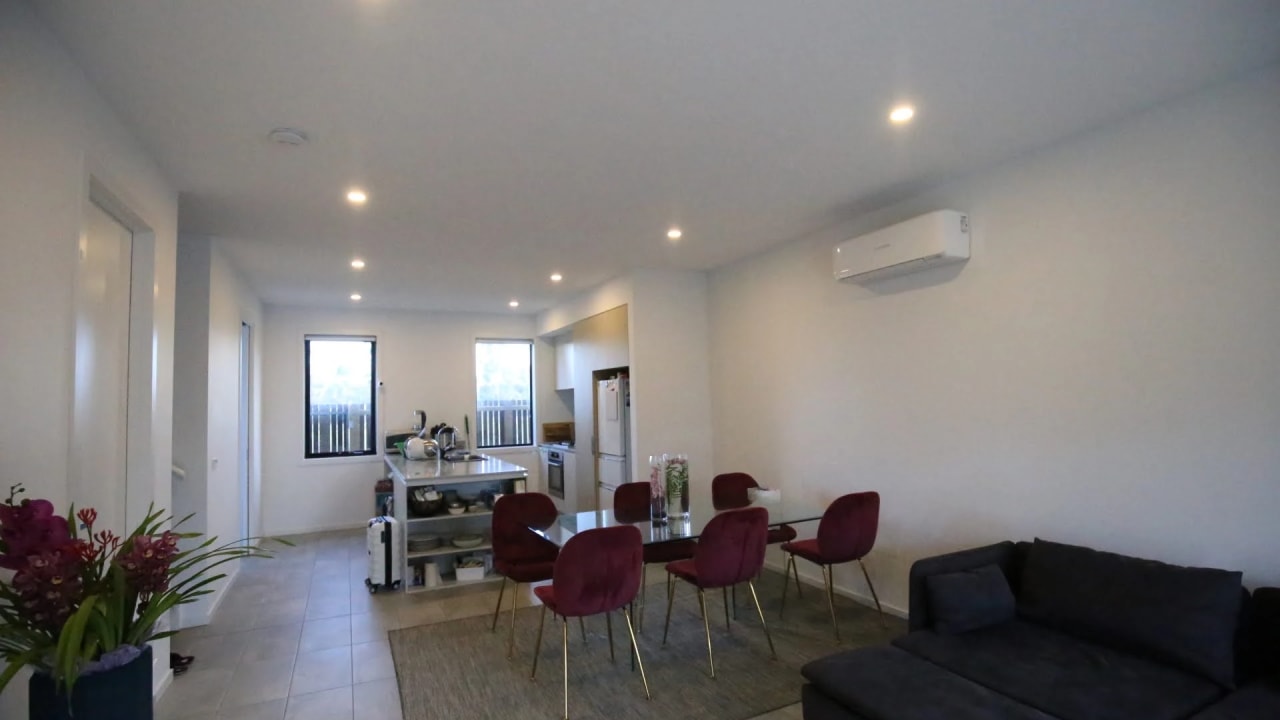Room in a share house