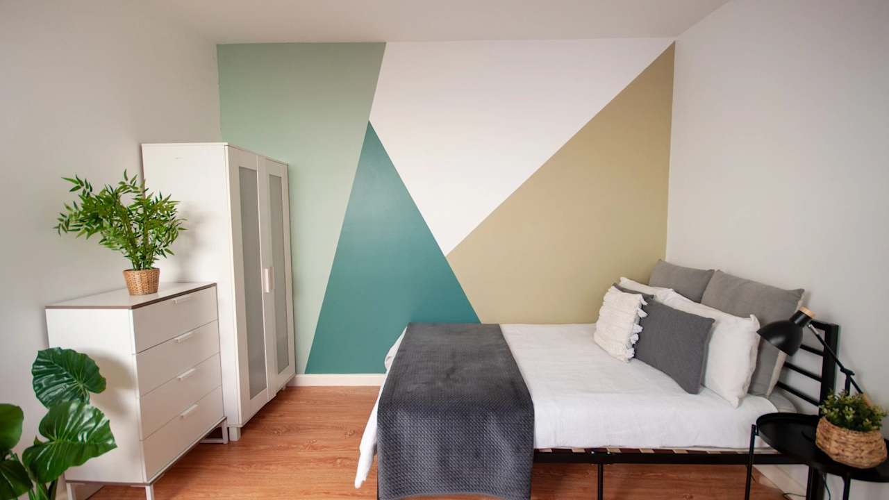 Furnished room in a share house