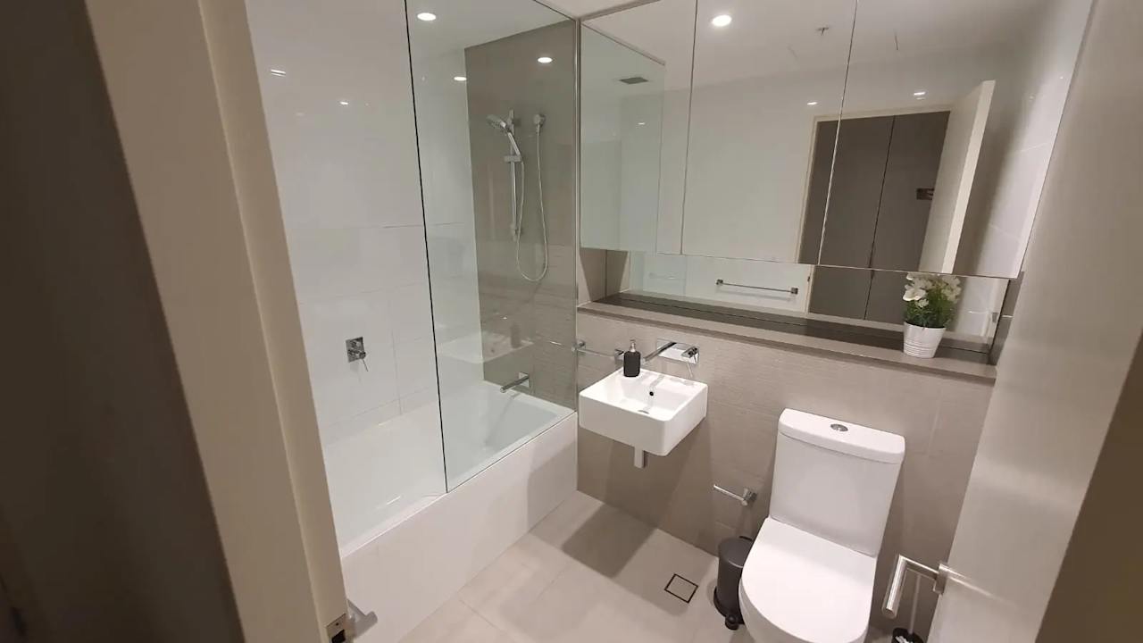 Furnished room with own bathroom
