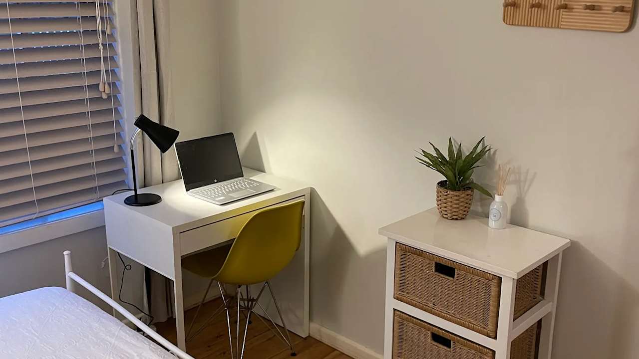 Furnished room in a share house