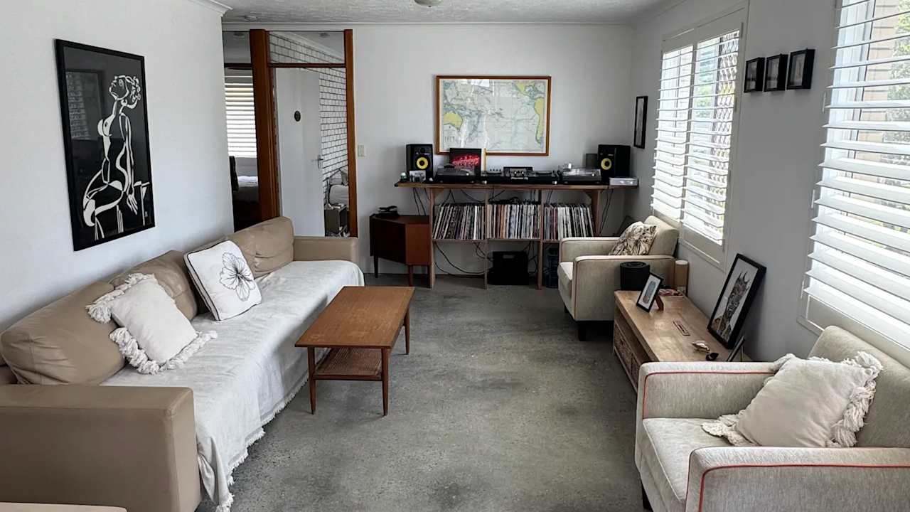 Furnished room in a flatshare