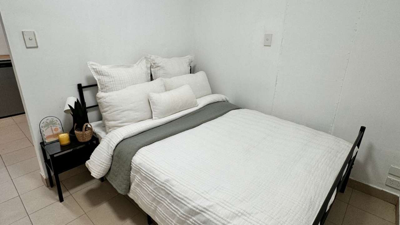 Furnished room studio flat for rent