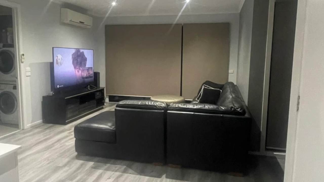 Unfurnished room in a share house
