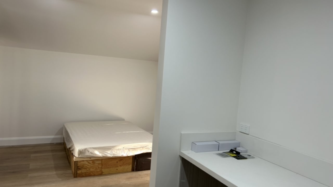 Furnished room with own bathroom