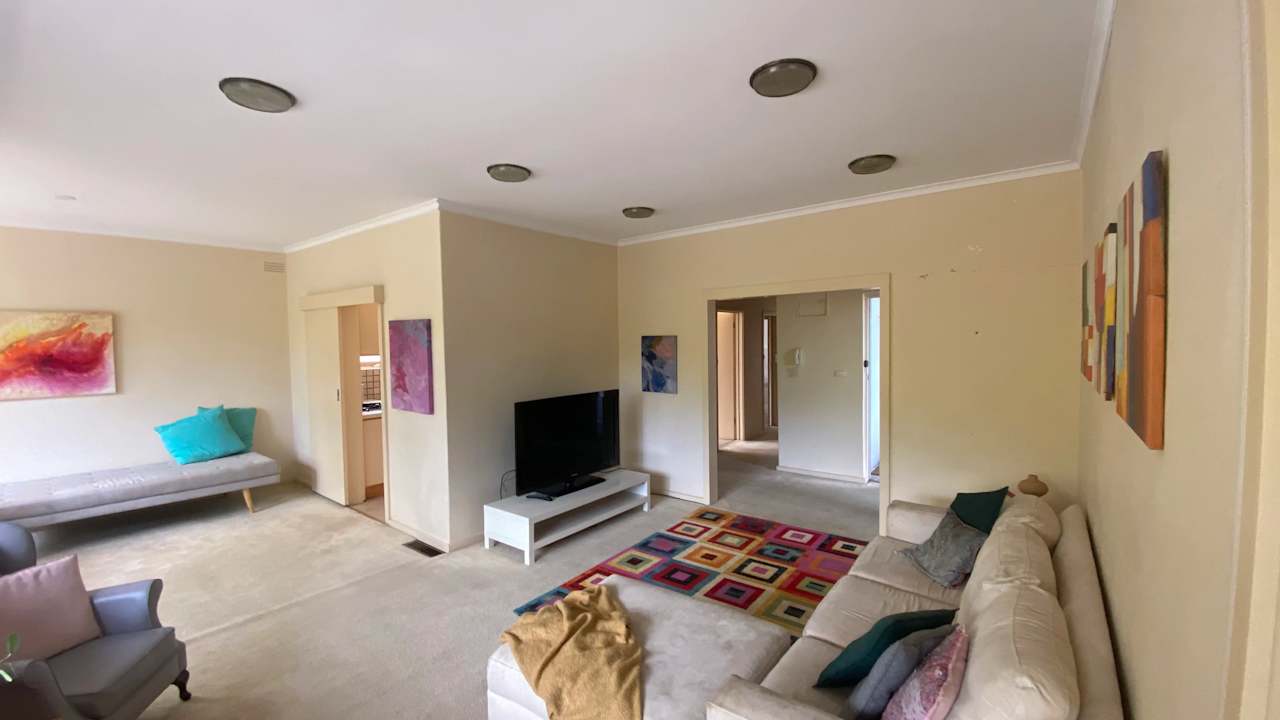 Furnished room in a flatshare