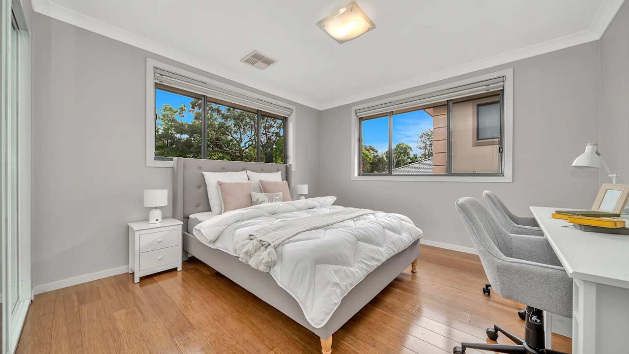 Furnished room in a share house