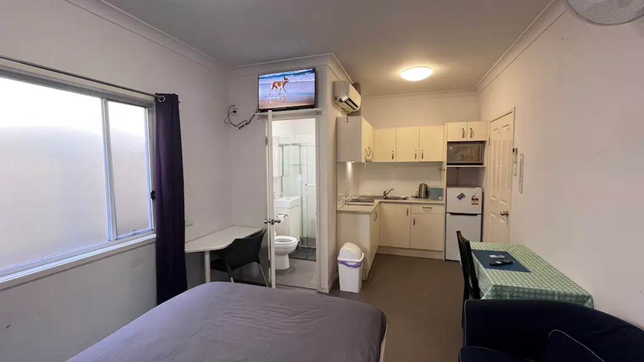 Furnished room studio flat for rent