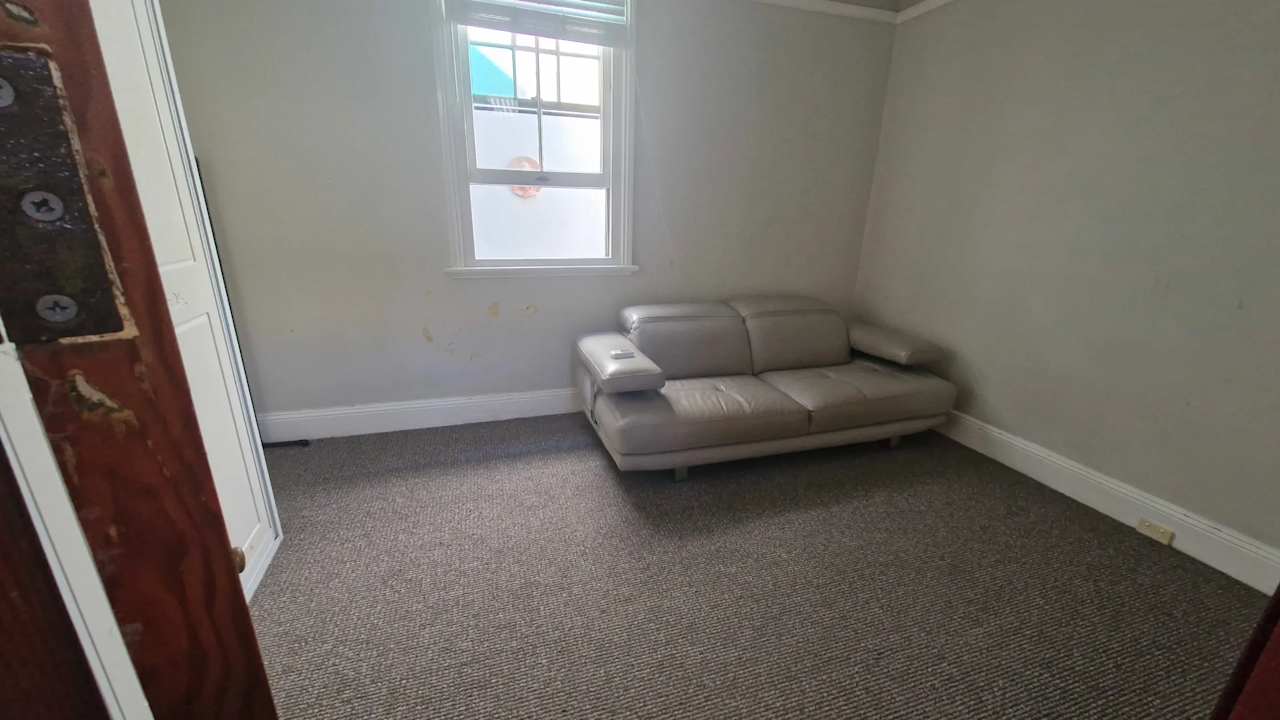 Unfurnished room in a share house