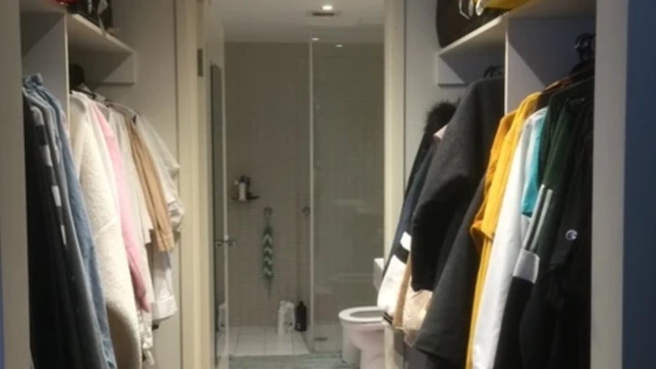 Furnished room with ensuite in a flatshare