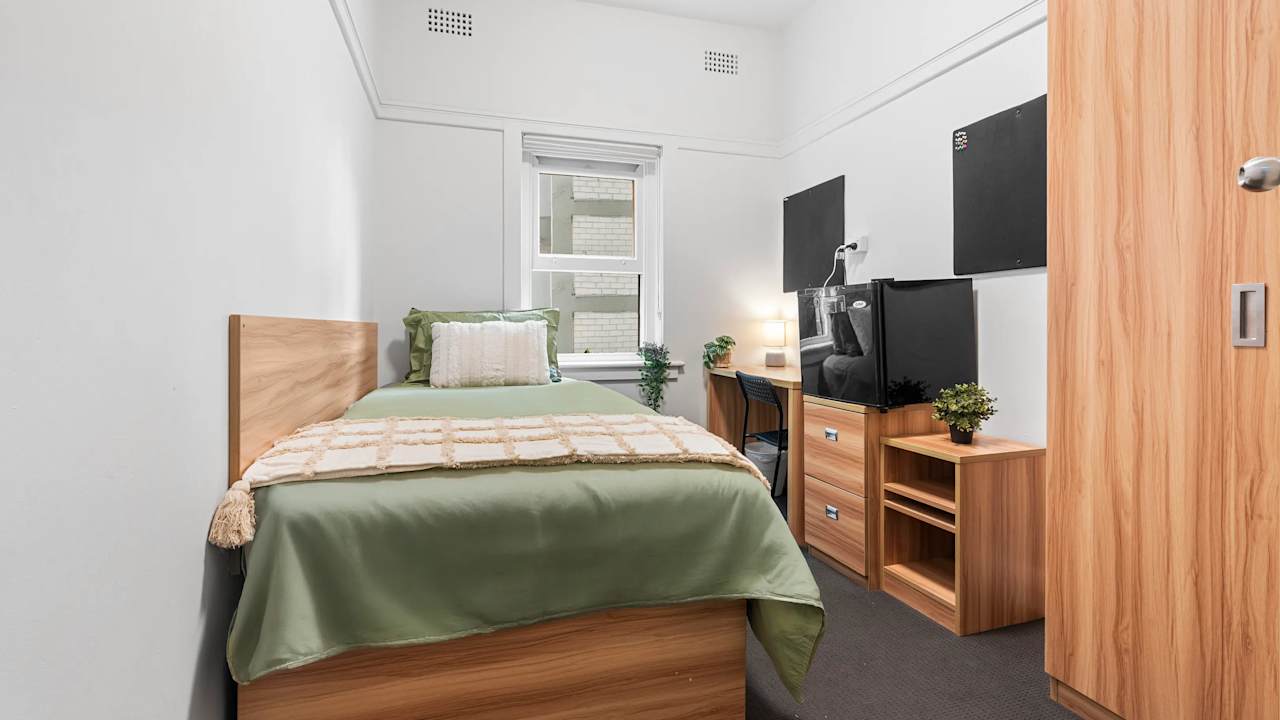 Furnished room in a share house