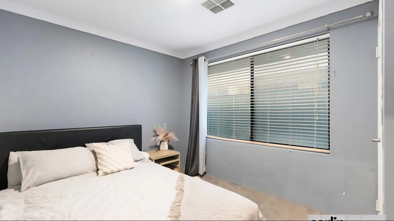 Room in a share house