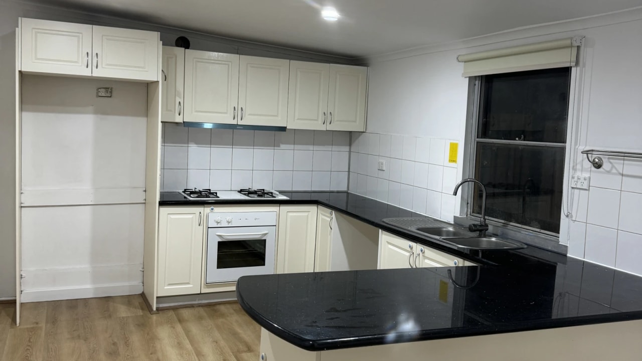 Room in a share house