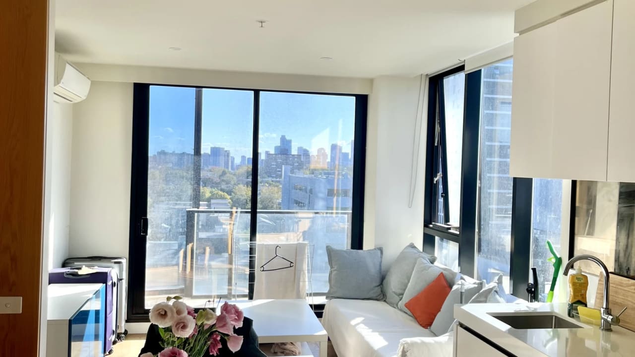 Furnished room with own bathroom