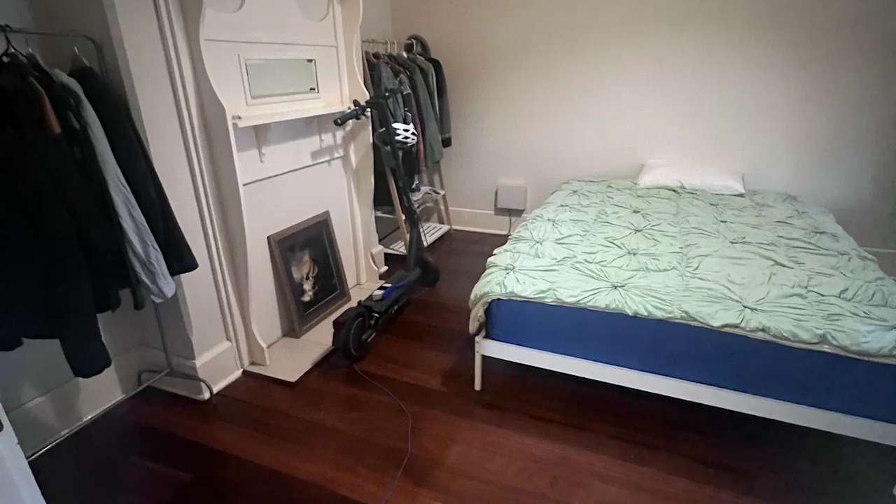 Room in a share house