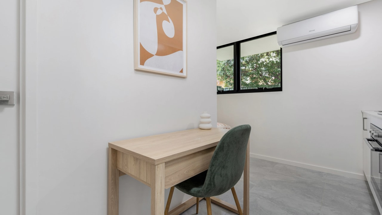 Room studio flat for rent