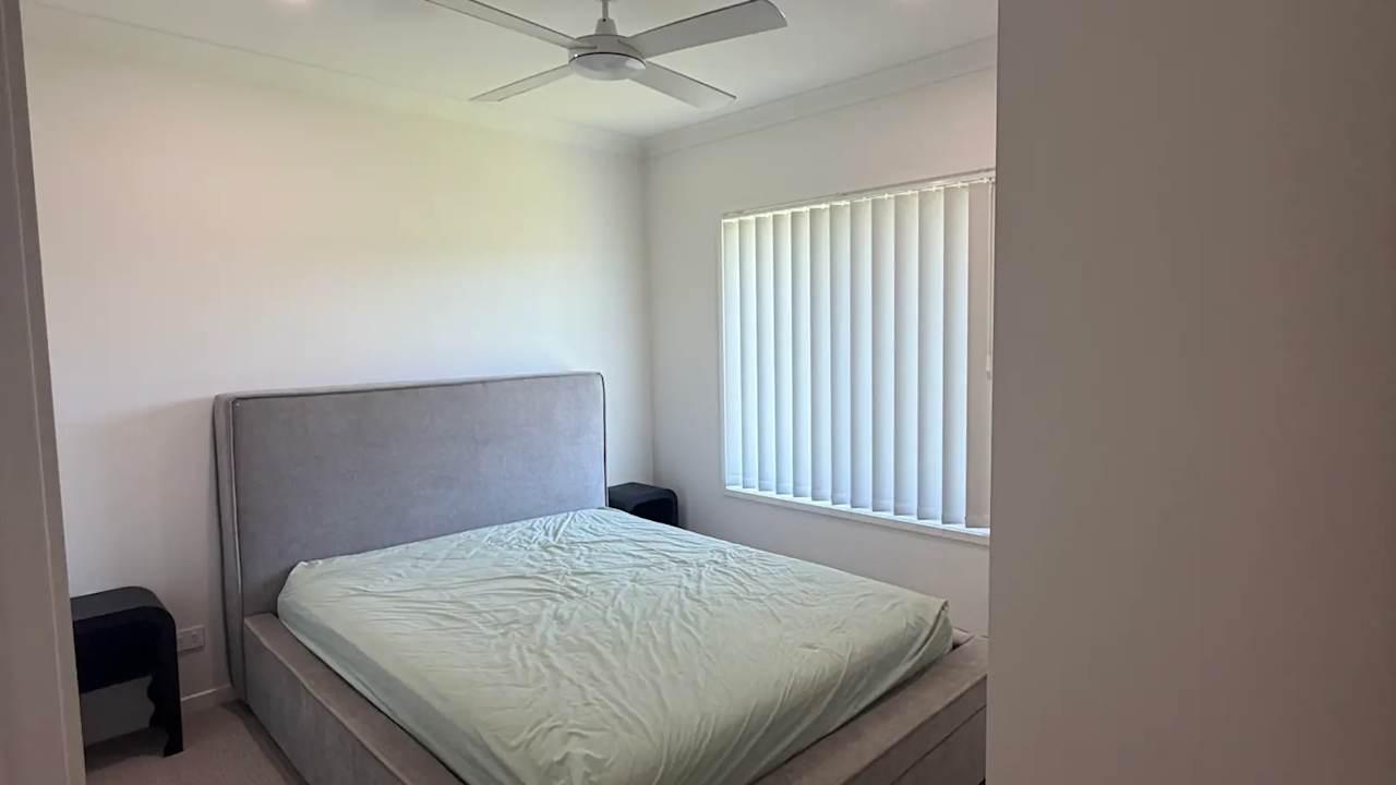 Furnished room in a share house